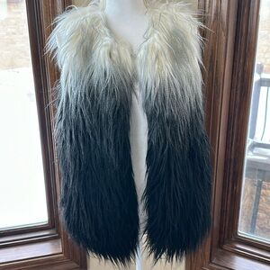 Alberto Malaki Ombré Faux Fur Vest 🩶🖤
